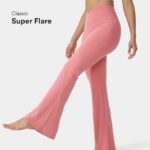 aktív ruházat Halara crossover magas derekú hátsó zsebes szuper flare leggings cukorka rózsaszín nők 8FPF80291